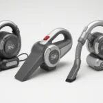 Trois aspirateurs Black+Decker pour voiture présentés sur fond neutre, modèles compacts et modernes adaptés au nettoyage automobile.